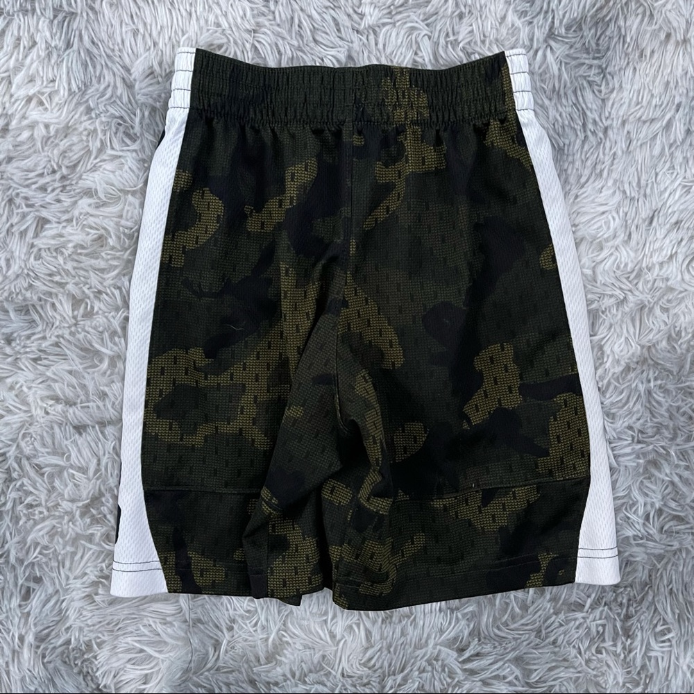 Nike shorts - Picture 7 of 7
